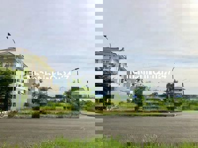 Bán cặp đất mặt tiền Nguyễn Hữu An, sát biển, sát sông.