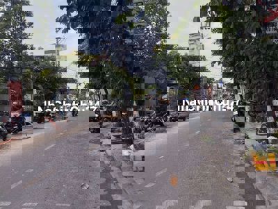 Chủ cần bán gấp đất tặng nhà cấp 4, mặt tiền lương thế Vinh Sơn Trà