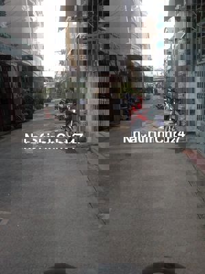 Nhà MTNB khu dân cư hiện hữu giá đầu tư, 4x23m, 2.5 tấm, hướng Đông