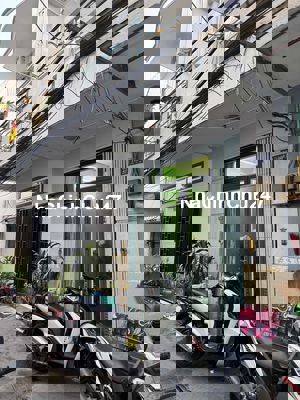 bán nhà Q8 chính chủ, sổ hồng, hoàn công đầy đủ, hướng chính đông