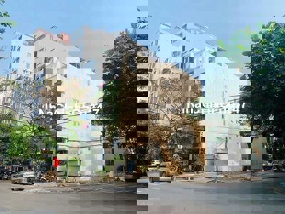 Bán lô đất 2 mặt tiền Loseby_Sơn Trà.