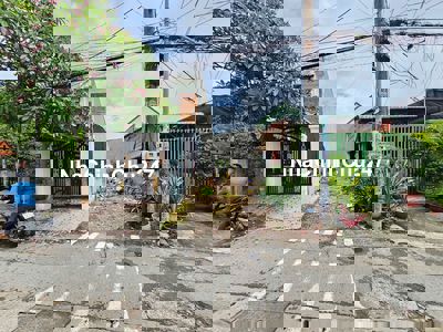 Đất mặt tiền đường Nguyễn Văn Trỗi, phường Dĩ An, Tp Dĩ An.