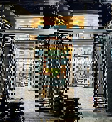 CHỦ KẸT TIỀN GIẢM MẠNH 100 TRIỆU ĐỒNG CHO CĂN NHÀ GÁC LỬNG SHR THỔ CƯ