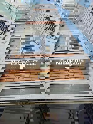 Chính chủ nhà 4 lầu BTCT 94m2 sử dụng