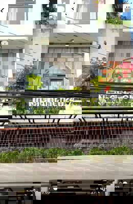 Chủ ngộp bán gấp nhà 1trệt 2 lầu ngay trung tâm Thuận An giá chỉ 2ty63