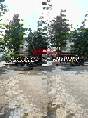 góc 2 mặt tiền đang kd cf đối diện chung cư DTSd 12x20m giá 18,8 tỷ