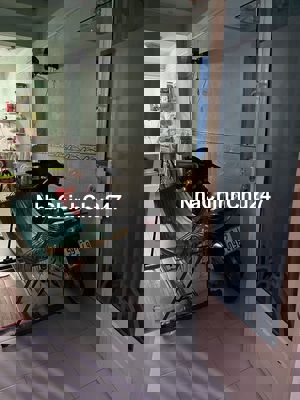 Nhà ngộp 98m2 chính chủ cần bán gấp đường Phạm Thế Hiển, P6, Q8