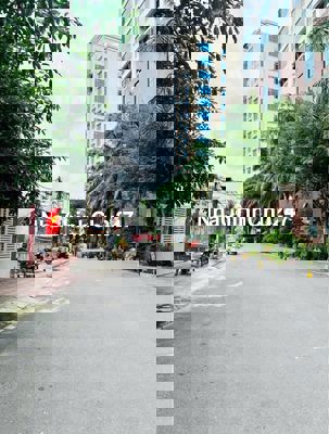 Bán lô đất mặt tiền Dương Hiến Quyền khu khách sạn đông sát biển