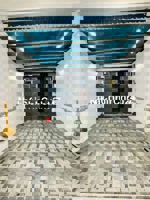 Nhà chung cư thạnh lộc Q12
Dt: 4x17 gồm 1trệt 1lầu 3pn 2wc
-Giá: 8tr