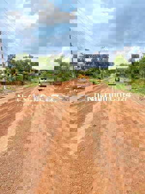 Đất đất ở bình dương 133m2 đất phun thổ cư đường đang lên nhựa