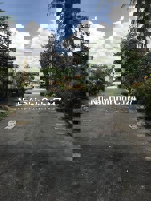 Chính chủ bán đất DT:106m2 giá 4 tỷ 7,Sổ riêng  ,HBP,TĐ