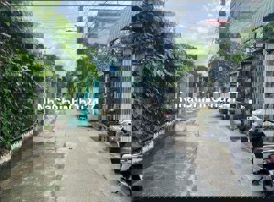 Bán nhà phú hòa sát khu dân cư Đất thổ cư • Ngang 10 m 6 tỷ•30,46 tr/m