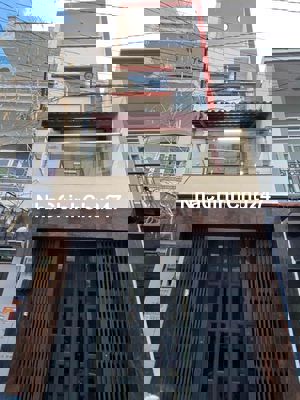 Chính chủ bán nhà CMT8 gần chợ Hoà Hưng nhà mới đẹp còn mùi sơn