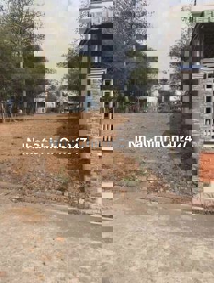 Bán miếng đất mặt nhựa hơn 1049m2 Dầu Tiếng giá 790 triệu,có100 thổ cư