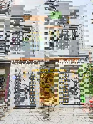 Chủ nhà kẹt tiền bán gấp nhà đường Hồ Bá Kiện,Quận 10. Giá 3,79Tỷ/43m2