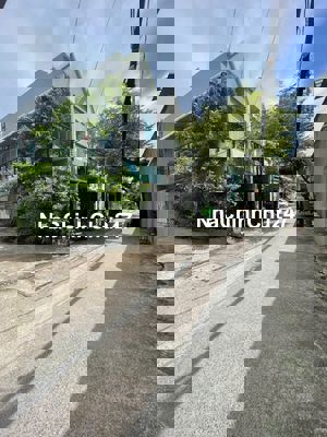 BÁN ĐẤT - MẶT TIỀN 1 SẸC - LÊ VĂN LƯƠNG NGAY CẦU LONG KIỂN