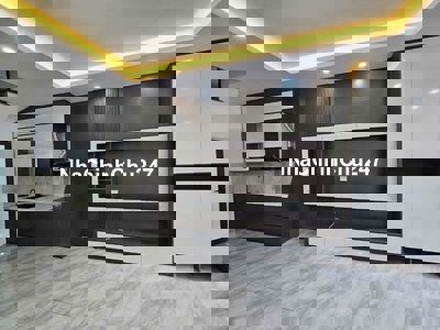 Đầu Tư An Toàn - An Cư Lý Tưởng: Nhà Mới Gần Phố!