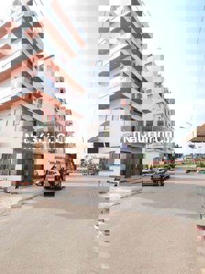 ĐẤT VÀNG KHU PHÂN LÔ NGỌC THUỴ, MẶT TIỀN QUYỀN LỰC, KINH DOANH SẦM UẤT