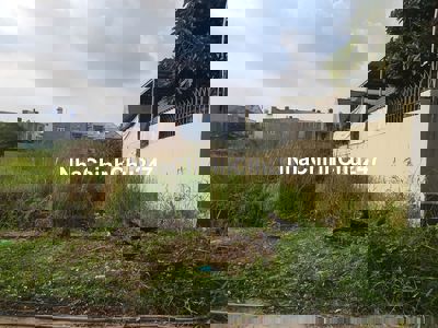 Đất 1/ ngằn mặt tiền kênh Nhà Vuông chỉ 3.3 tỷ