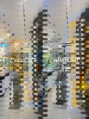 Mặt Tiền Kinh Doanh 5 Tầng Hạng Cao Cấp