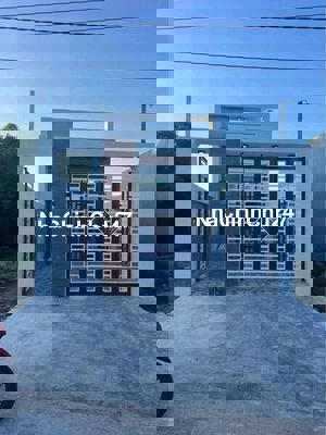 Nhà đẹp, mới gần biển Phước Hải, đường nhựa lớn, khu dân cư,thoáng mát