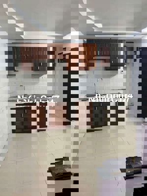 căn góc 2 mặt tiền hẻm thoáng mát 95/ đường số 4 Cư Xá Đô Thành P4 Q3.