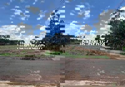 Cần bán gấp lô đất  "550TR" gần khu công nghiệp .