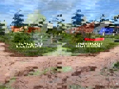 Cần bán lô đất mặt tiền đường 30 ngô quyền