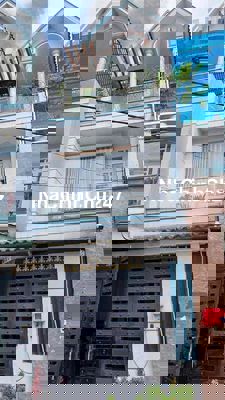 nhà chính chủ cần bán diện tích 4x17m trệt 2 lầu, hẻm 6m thông