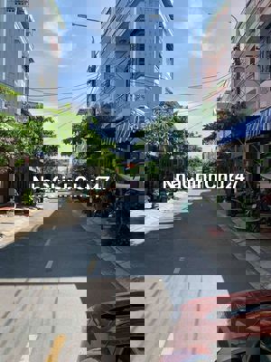 Chính chủ cần bán nhà cấp 4 ngay đầu đường