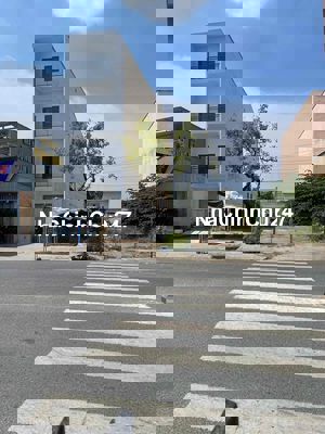 BÁN ĐẤT 2 MẶT TIỀN ĐƯỜNG DƯƠNG THỊ GIANG . VỊ TRÍ ĐẸP KINH DOANH TỐT