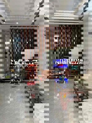 Chủ gửi căn nhà 2 tầng