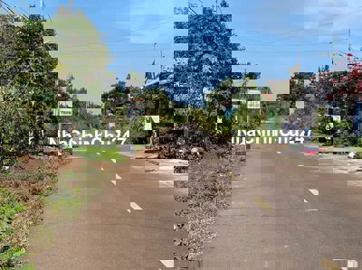 đất Măt Tiền đường nhựa cách số 7 thuộc  Long Phước TP -BR-VT