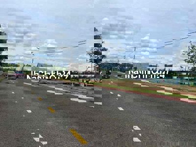 Chính chủ cần bán gấp lô đất thổ cư mặt tiền đường nhựa giá rẻ