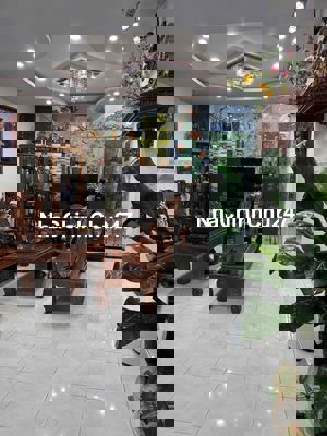 Nhà mặt tiền Âu Cơ chính chủ