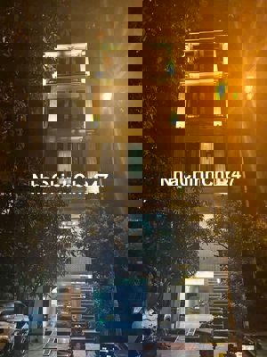 Bán nhà 6 tầng xây mới đẹp chính chủ