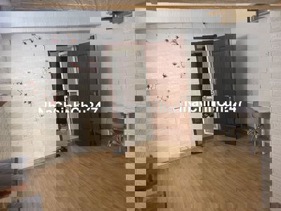 Chính chủ bán căn hộ 39m2 tầng cao, nội thất đầy đủ, ở luôn