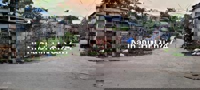 Chính chủ bán lô góc 3 mặt tiền, cả 3 đường đều rộng 6 đến 7 mét