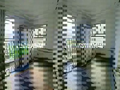 Chính chủ bán chung cư Long Biên, 3 ngủ, 2wc, đủ nội thất