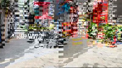 Bán nhà hẻm xe tải, sát Trường Chinh, 4m3x13m, 1 lững, THT, Q12