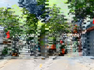 Bán gấp lô đất giá rẻ khu Centerhome gần ga Metro đất vuông vức