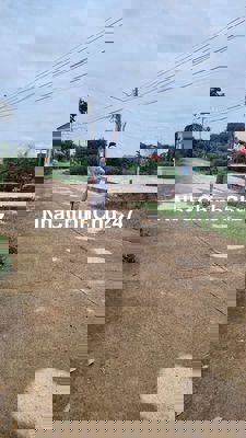 Chủ gửi bán lô đất sát nhà mái thái .