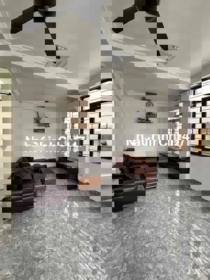 Chính chủ bán nhà 5 tầng phố Bùi Huy Bích