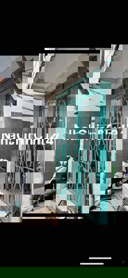 2PN sau lưng mặt tiền, chính chủ