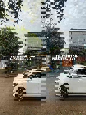 chính chủ cần bán nhà mặt tiền view hồ tây