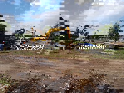 Đất cách đường 25c 300m