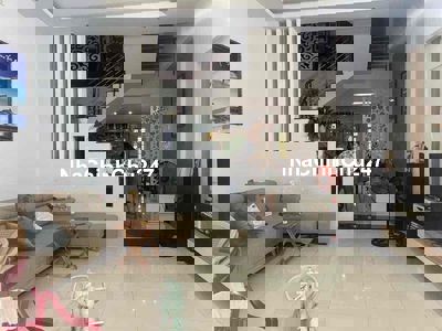 Chính chủ gởi bán nhà 3 tầng 3 mê Lê Văn Thịnh