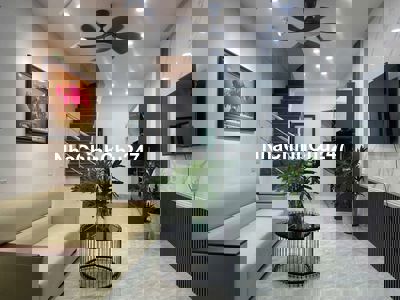 Chính chủ bán nhà Đê La Thành nhỏ,trung tâm Đống Đa