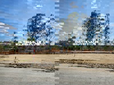 1800m2 đất mặt tiền 28B, 30m mét ngang, đất bằng phẳng vị trí tốt