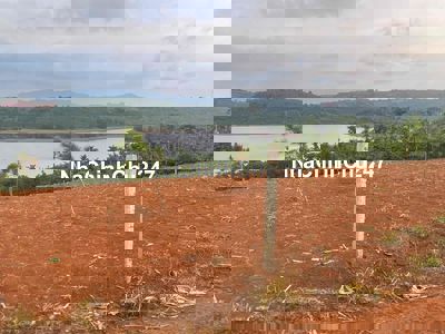 cần bán lô đất 2 mặt tiền view hồ